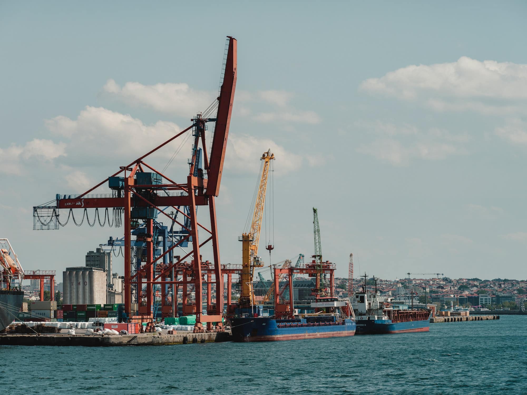 sea freight and container port